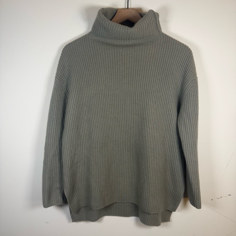 Nordstrom Ribbed Cashmere Sweater Turtleneck Women’s Size XS Oversized Green